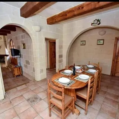 Tas-summiena Farmhouse Σπίτι διακοπών Sannat