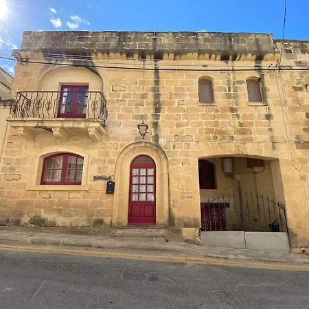 Tas-summiena Farmhouse Σπίτι διακοπών *